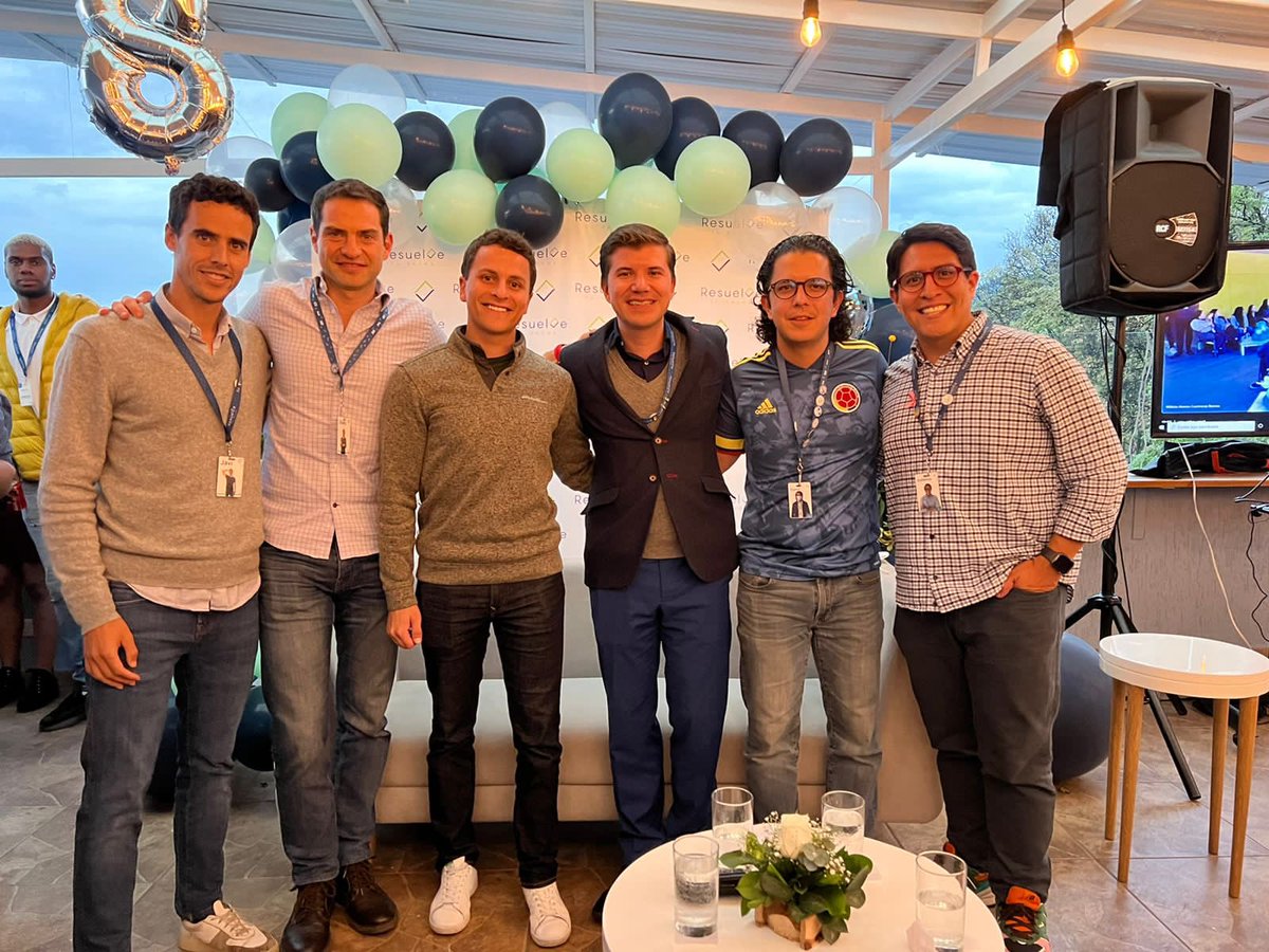 colombiafintech's tweet photo. #CFMembersEvents ¡Felices 8 años @ResuelveCO!💃🏻 Ayer estuvimos junto a este gran equipo celebrando como se debe🔥🕺🏻 #8AñosCambiandoVidas #AniversarioResuelve ¡Gracias por la invitación! Que gran celebración🚀 https://t.co/RrRgxr0gwp