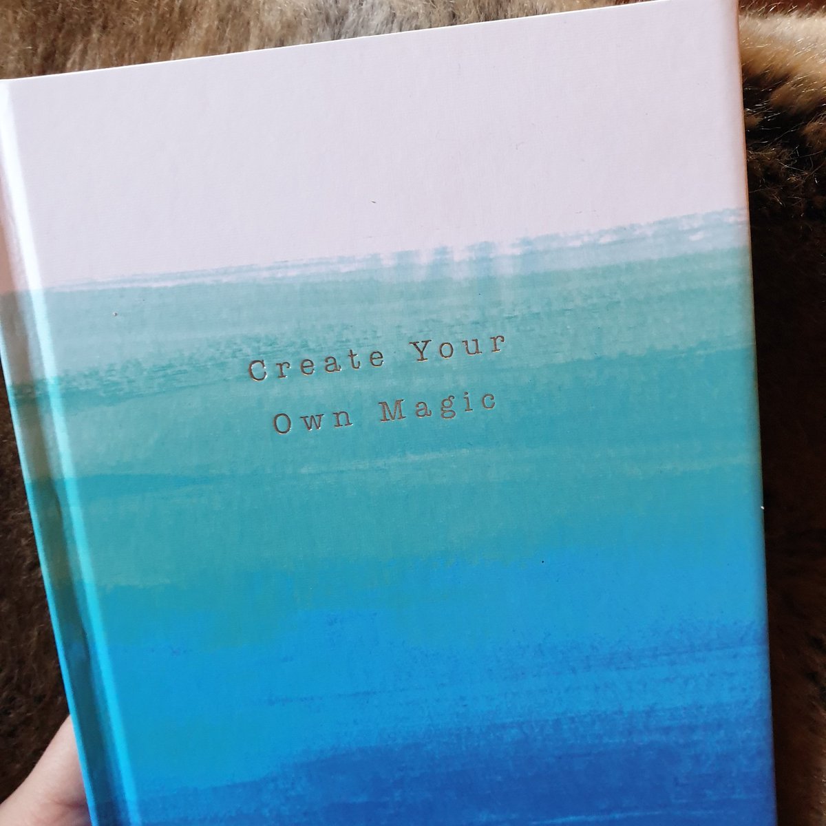 starrylights13's tweet photo. I bought a cute notebook to fill with lots of little mini poems~ 💕💕 #createyourownmagic https://t.co/2dGh2OcRQq