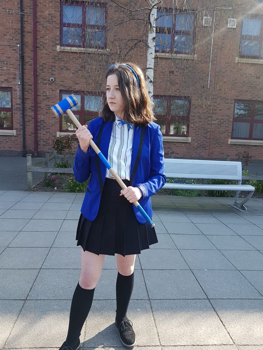 dragpathhowell's tweet photo. @HeathersMusical @TheOtherPalace how very of me to cosplay veronica 💙 #HowVeryCosplay https://t.co/Dex3ZUdmln