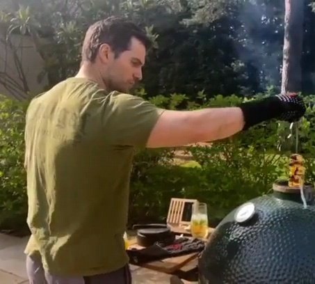 SaraA_HC's tweet photo. Henry Cavill T.Shirt (DILLIGAF) 
(Does It Look Like I Give A Fu*k)👌🤣🤣🤣🤣🤣 https://t.co/WrZBIX473g