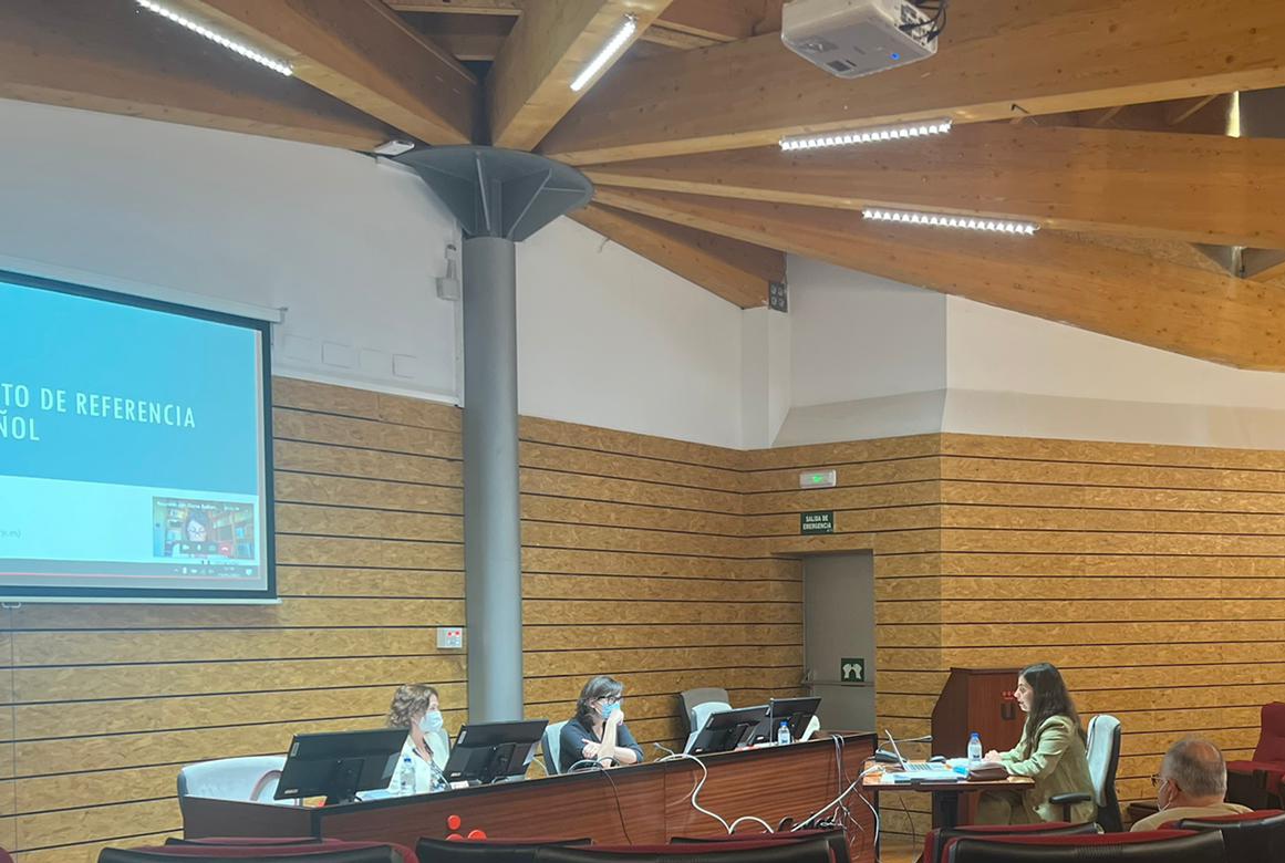 GildelaM's tweet photo. ¡Ya soy doctora! Hoy he defendido mi tesis, "Análisis del efecto de referencia disjunta en español", y no puedo estar más feliz. https://t.co/LHhx8LibqS