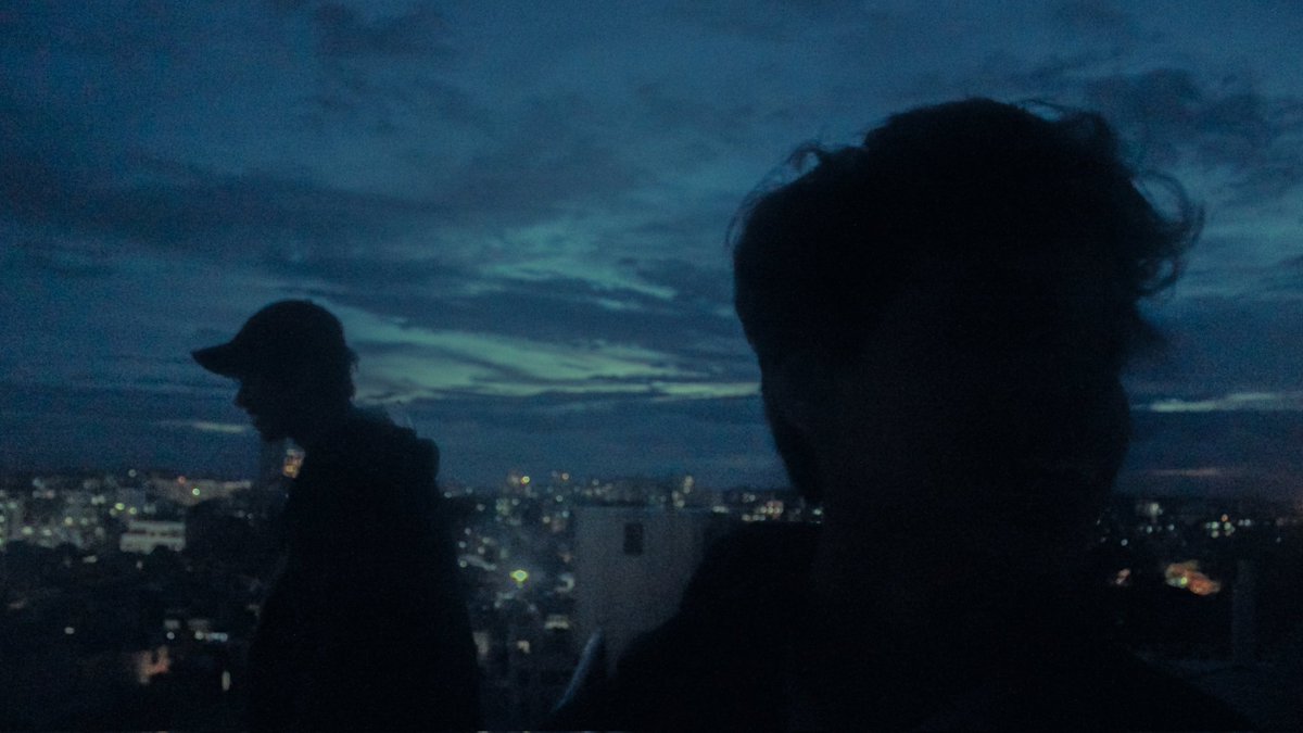 TakshShikari's tweet photo. Frame study - Blue. https://t.co/rYBYie3ZcD