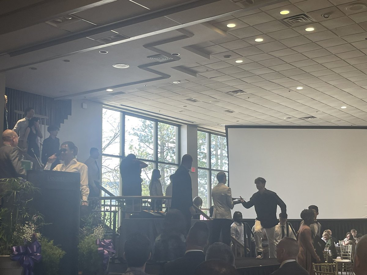 Mike Hayes tweet media