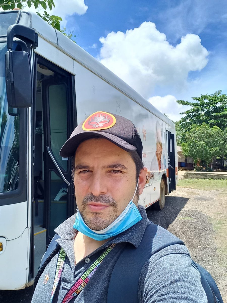 jnicobarrios's tweet photo. Con @jaozk  llegamos a la Institución Educativa el Divino Niño corregimiento Tierragrata municipio de Chinú entregando Steam y kits roboticos  para curso complementario tecnoacademia itinerante de Centro Agropecuario y de Biotecnología El Porvenir @senaencordoba #ElPorvenirAvanza https://t.co/dDeSdDjuB5