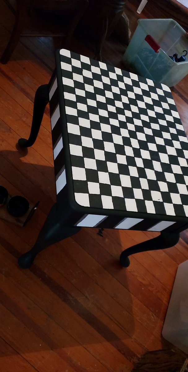 that_chickdani's tweet photo. Not perfect but to cute!! #freehanded #CHECKMATE https://t.co/nWnQMx7IjC