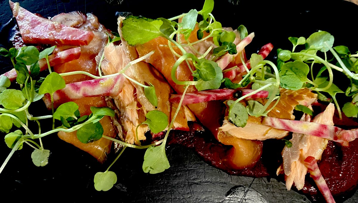 AlverbankThe's tweet photo. Hot & Cold Smoked Salmon with Candied Beetroot & Beetroot Puree.... Delicious as part of a small plate or as a starter... Have you tried our new menu yet?
#alverbank #stokesbay #alverstoke #solent #newmenu #beetroot #smallplates #largeplates #starters #happiness https://t.co/vKa7ql0rU5