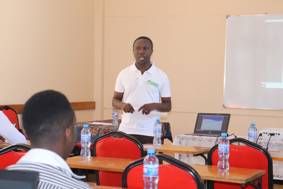 kelvinmwampaul's tweet photo. At CBE - Mwanza, being part of the future by helping transform the university students' mindsets during the #UniRocks Pitching contest. https://t.co/VSf808oaIh