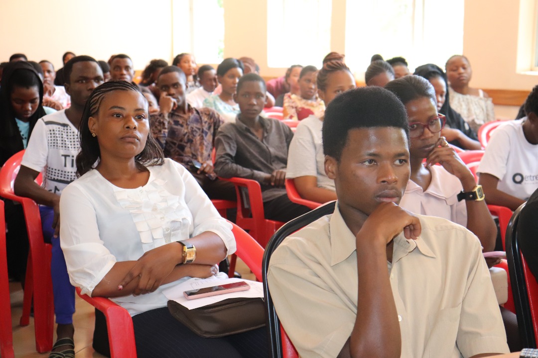 kelvinmwampaul's tweet photo. At CBE - Mwanza, being part of the future by helping transform the university students' mindsets during the #UniRocks Pitching contest. https://t.co/VSf808oaIh