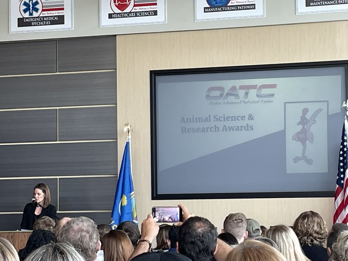 lierzrungirl's tweet photo. Not a dry eye in the house this morning as we listened to an amazing student talk about the impact @mandiholsten has had on him and all the students in the Animal Science prog @RoadrunnersOATC.
Watching her build this program these past 2 yrs has been my privilege! TY, Mandi!❤️ https://t.co/ynnEPOjRs2