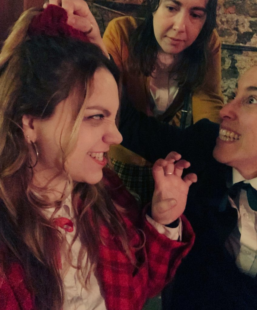 that_barbara's tweet photo. #HowVeryCosplay Exposing myself as the theatre/cosplay nerd I am for a chance to go to the recording of Heathers. Here's me as Heather Duke... 

Act 1            vs.          Act 2    😆 https://t.co/JqhbKqALCq