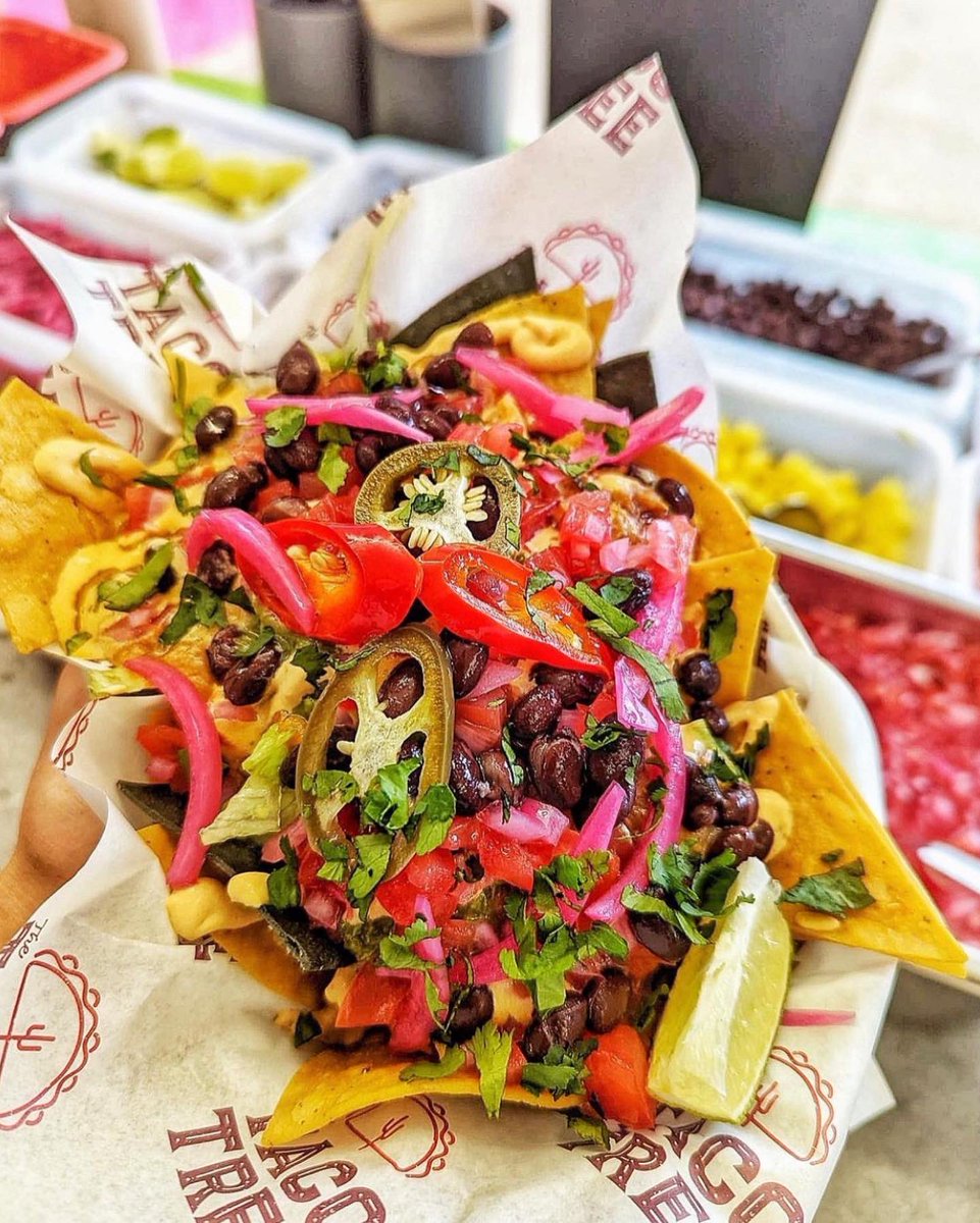 BLUE COLLAR 🌮🍔🍹 tweet media