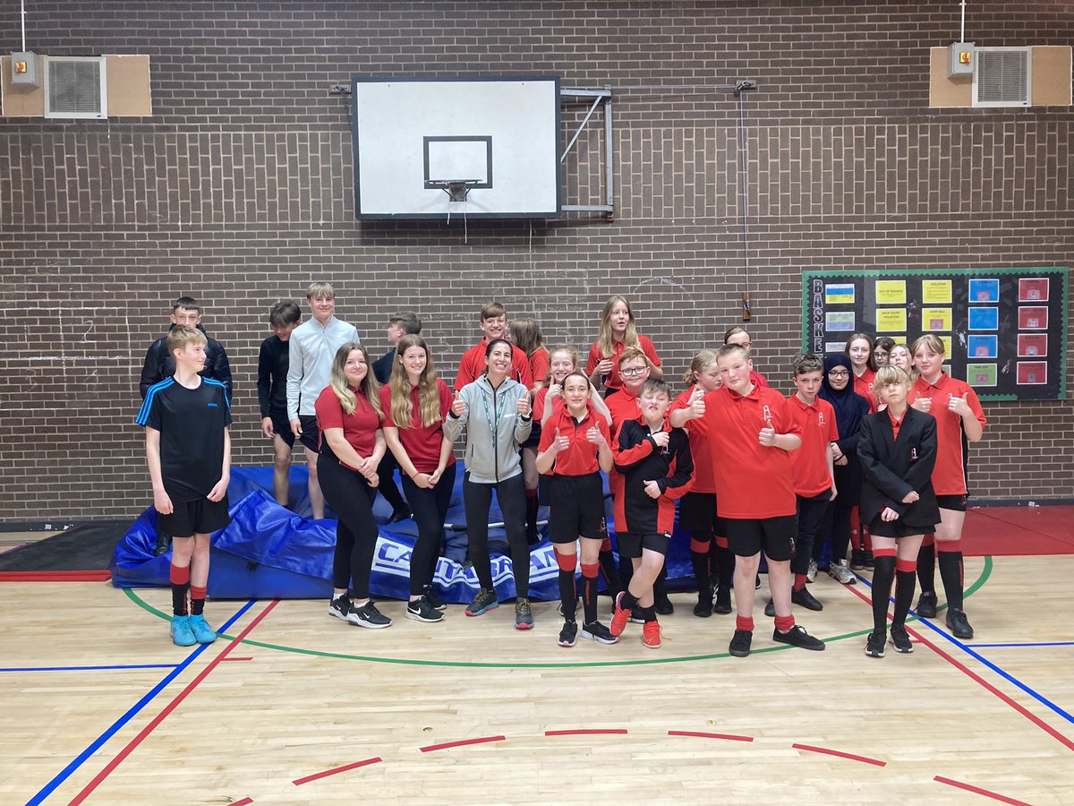 MrSmith_Sport's tweet image. Huge thank you to @Jenna_Downing for coaching our Year 9 and 10 leaders through their introduction to sports wellbeing today. 
We’re looking forward to putting plans into action over the next 6 weeks and welcoming Jenna back to see how it went. 
#Wellbeing #PhysicalActivityForAll