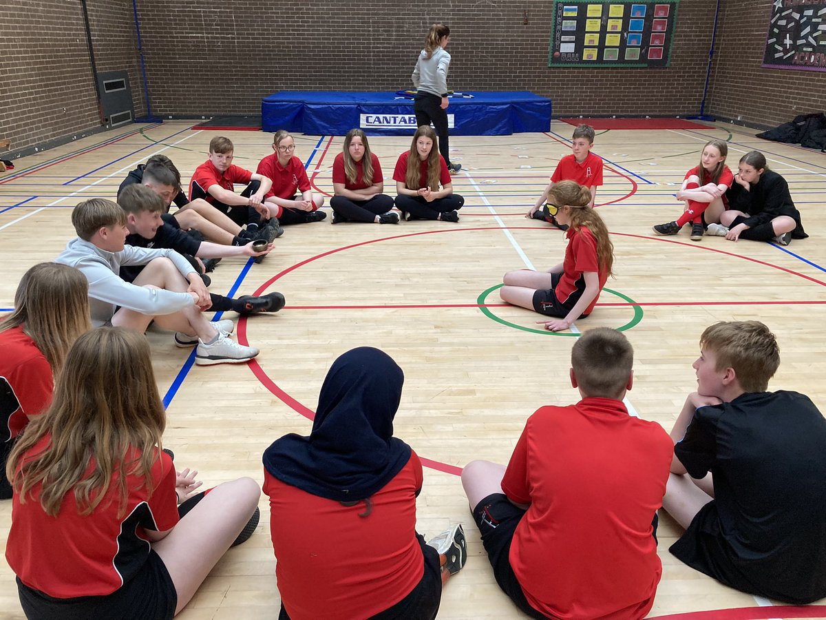 MrSmith_Sport's tweet image. Huge thank you to @Jenna_Downing for coaching our Year 9 and 10 leaders through their introduction to sports wellbeing today. 
We’re looking forward to putting plans into action over the next 6 weeks and welcoming Jenna back to see how it went. 
#Wellbeing #PhysicalActivityForAll