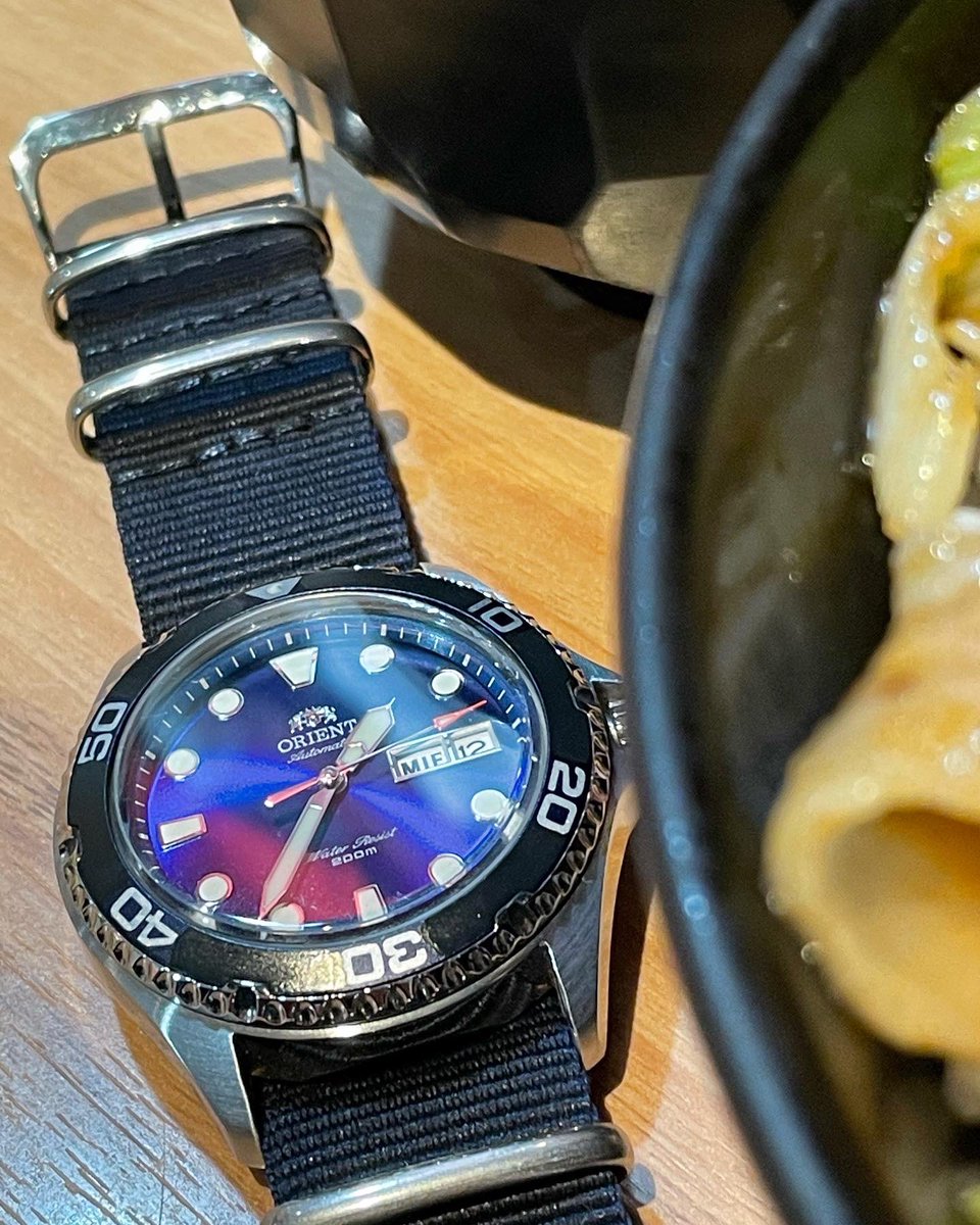 shinzenOKADA's tweet photo. すためしに、みそしる。
豚肉のスタミナタンパク質と、
味噌汁の健康タンパク質と、
そしてオリエントの時計。
これまた、至福。
#orientray2
#orientray2blue
#orientwatch
#すためし
#みそしるしる
#レディオファントム https://t.co/dwykwWfEDE