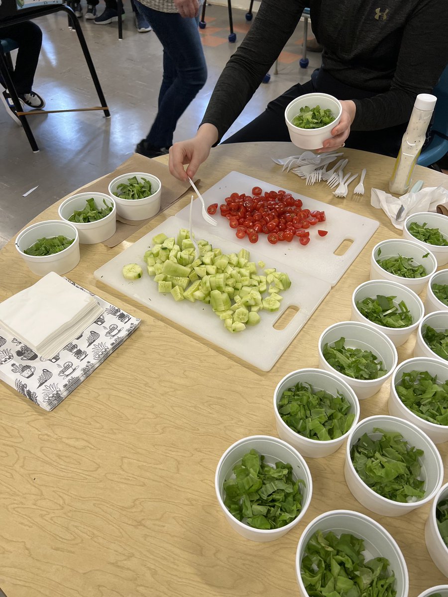 MichaelOToole71's tweet photo. Mrs. Savoie’s Grade 4 students at LBS @asdnnb are serving cucumber, tomato &amp; lettuce salads for other classes. The students choose a classroom &amp; send out invites to students for students to respond to. The students then tally up how many salads are needed. Awesome! @towergarden https://t.co/lqrh8fXdW3