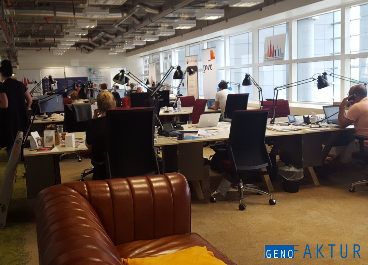 Offline? Treffen? Ja! Unbedingt! 🥰 #GenoLabWorking arbeitet bis kommenden Freitag an neuen Gedanken rund um #Innovation und #Transformation in Genossenschaftsbanken. Danke für die Einladung ins @TechQuartier #FFM an die <a href="/dzbank/">DZ BANK AG</a> <a href="/blicklog/">Dirk Elsner</a> <a href="/FSW/">Franz Seb. Welter</a> #nachbarschaftsbank #genofaktur #bvr