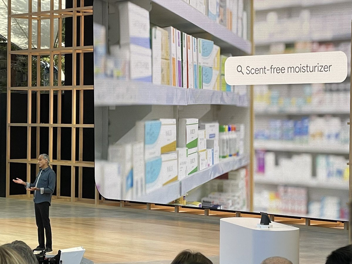 hbao's tweet photo. Exciting new way to search the world! #GoogleIO https://t.co/f6Y4V67vP4