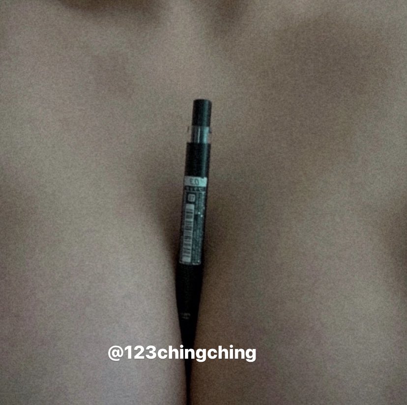 123chingching's tweet photo. 唔經唔覺已經過咗6k follower啦💓💓為咗多謝咁多位哥哥，晴晴打算再搞多次抽獎，但係今次會特別d🤫 
有興趣嘅哥哥就去晴晴ig睇詳情啦❣️

有冇哥哥想做支筆🤪 想做支筆就快d follow晴晴ig參加抽獎啦🥳🥳

ig 123chingching

記住like同retweet呀😳
#淫娃 #淫港女 #淫底 #淫底學生妹 #學生妹 #處女 https://t.co/pSvWBXDjb1