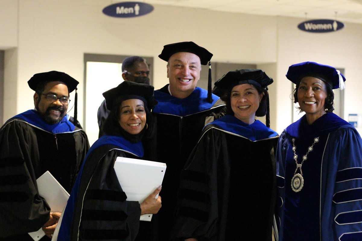 TCCva's tweet photo. We have many favorites from our 74th Commencement, here are just a couple until we drop another special post on our Instagram (@tccva)!
#TCCgrad22 #TCCva #ChartwayArena https://t.co/bgJt5cvFFZ