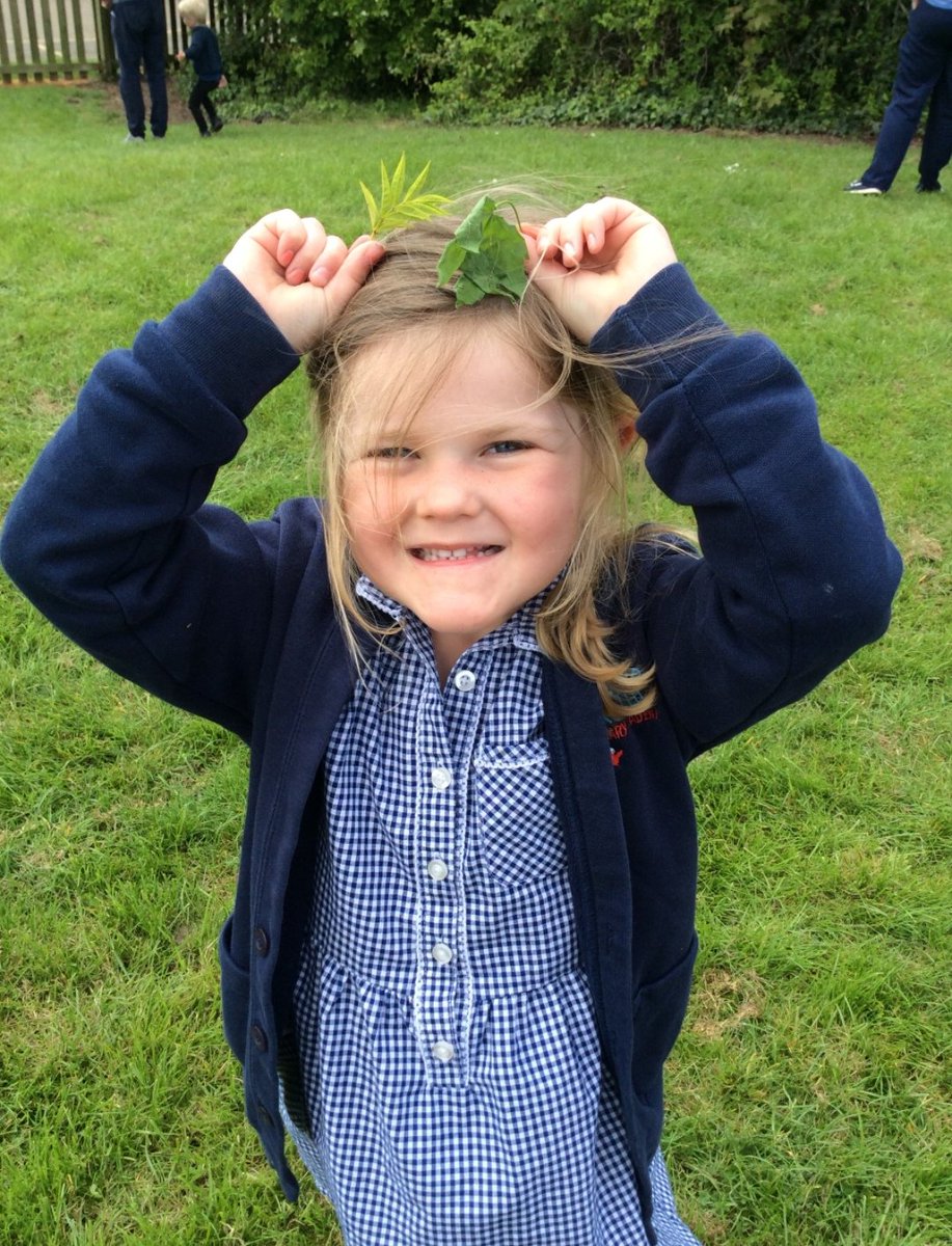 LakesideYork's tweet photo. EYFS read the story 'Are these my horns' in the forest school. They then went off to search for objects that they could use as horns!
They had lots of discussions about similarities and differences.
#thatisnotastick #LakeEYFS #forestschool https://t.co/rwT2ct1cV4