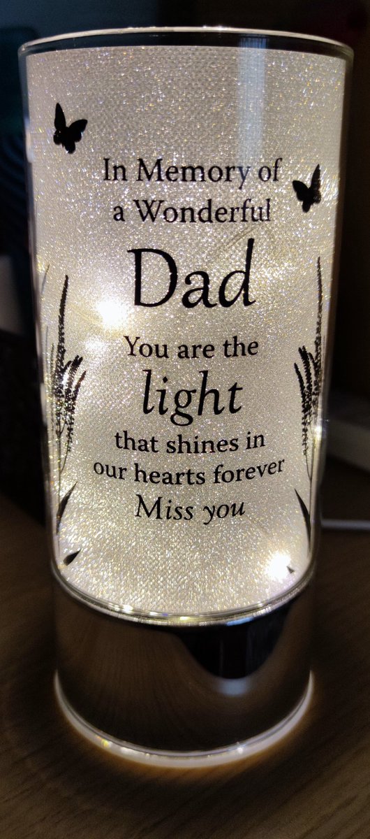 lynnrees1970's tweet photo. Miss my dad more than I imagined I would, my heart is in pieces x https://t.co/r18caJZ9sW