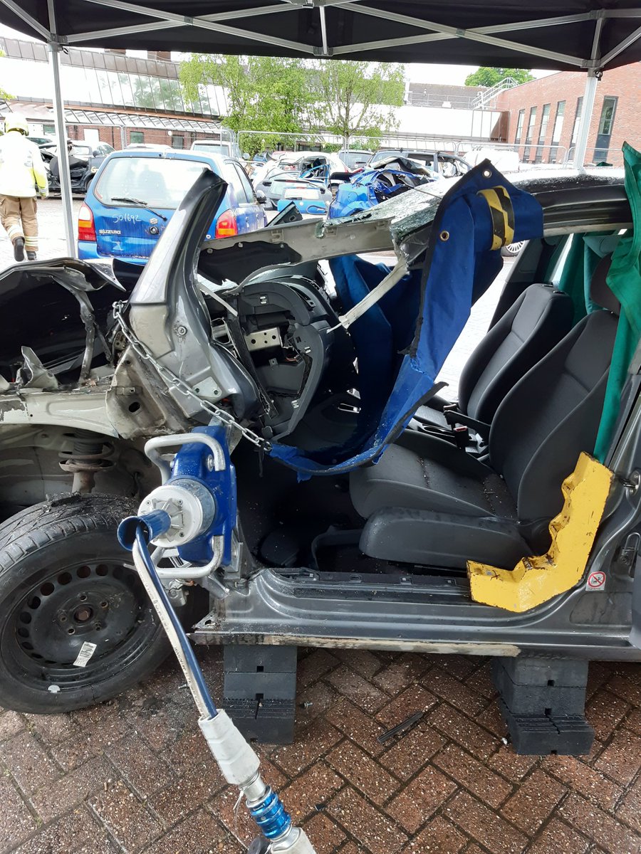 HIWFRS_LandD's tweet photo. Today has been a busy day of #SpaceCreation for our #GreenSquad #Trainees #EmergencyPlan #DashBoardRelocation #DashLift #Ramming https://t.co/DJmoS4CInl