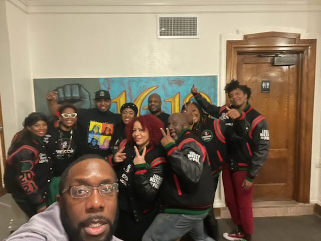1619FSchool's tweet photo. Love, Fun, and Education at the Freedom School!
🔴⚫️🟢
#1619FreedomSchool #EducationisRevolutionary #Waterlooproud https://t.co/IBR4KJEj4R
