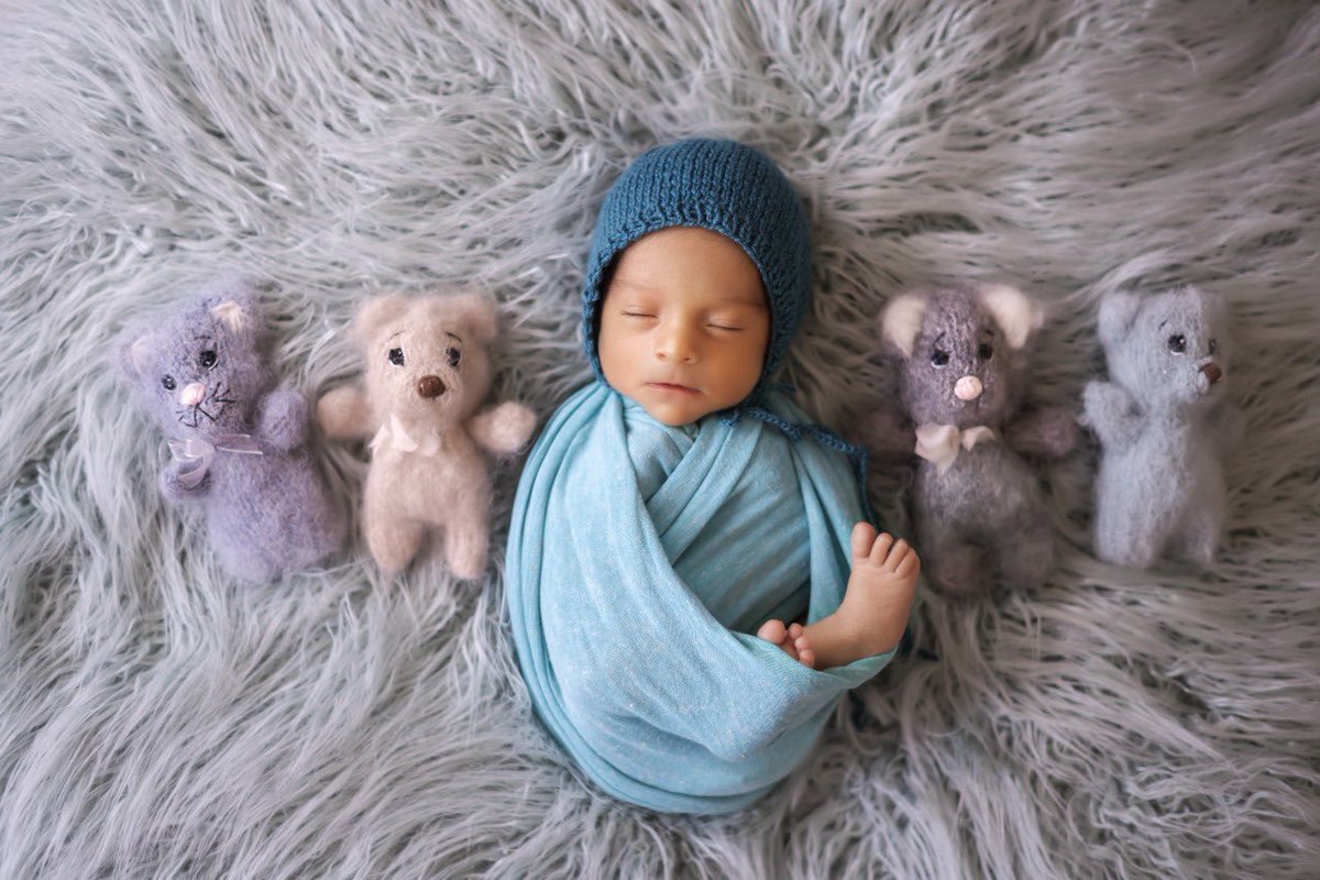 gabsR5's tweet photo. @RockyLynch I’m not sure if I will be able to attend the concert 😞 I got the tickets b4 the pandemic, and now I’ve just had a baby, but anyway, hope you have fun here in Mexico! 🇲🇽 https://t.co/1zteOIpqxz
