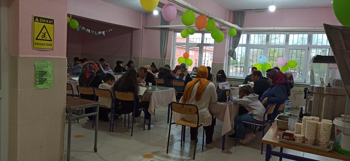 Kitap okuma şölenimize katılan Eskil İlçe Milli Eğitim Müdür v. Sn. Bahadır ÖRNEK'e, idareci, öğretmen,veli ve öğrencilerimize teşekkür ederiz.🎉🎊📖 #EskilOkuyor #TuzGölündeKitapOkumak <a href="/brahimKler2/">İbrahim Kılıçer</a> <a href="/Eskil_MEM/">Eskil İlçe Milli Eğitim Müdürlüğü</a> <a href="/haciomerkartal/">Hacı Ömer KARTAL</a> @hmzaydg