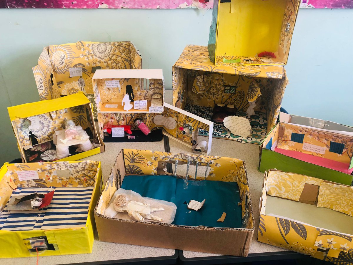 RPCCEnglish's tweet photo. @MissFison 's 9BW class were exploring how mental health was treated in the 19th century and its presentation in The Yellow Wallpaper last week. Look at these amazing creations! #creativity #greenandproud @RegentsParkCC @TL_RPCC https://t.co/f3L2FDC3Fv