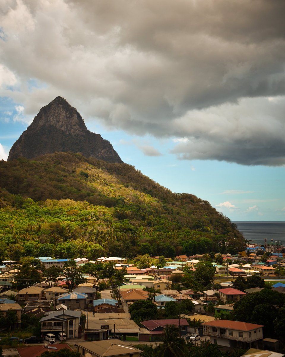 Rachroams's tweet photo. Gm 🌴 One of my favorite shots from my recent St. Lucia trip! https://t.co/sHoL9Jfokg