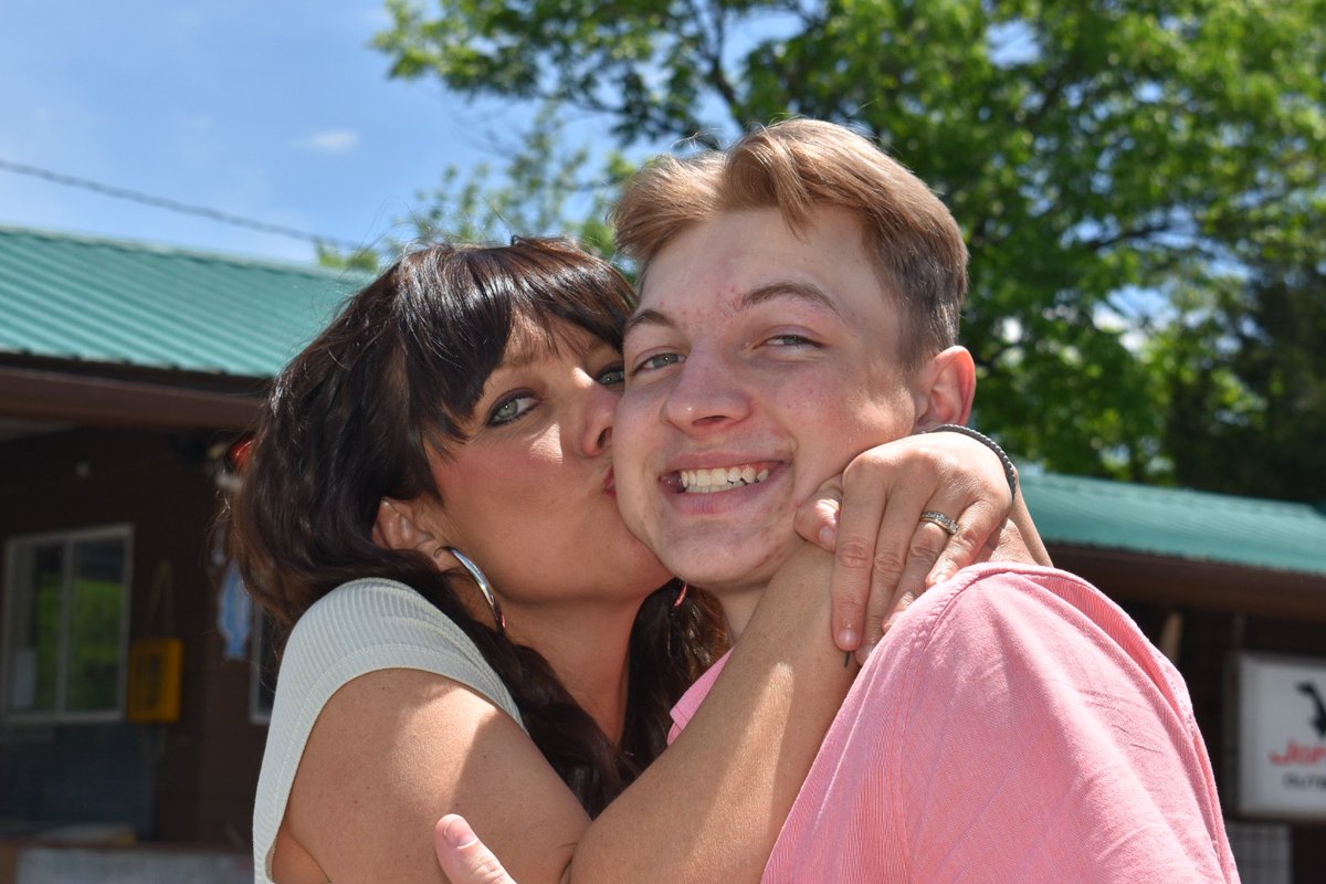 charity lovell tweet media