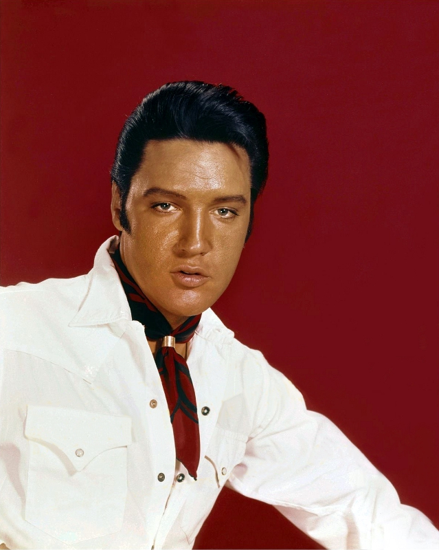 retrointerviews's tweet photo. "#ElvisPresley would not have liked a drum loop because he wouldn’t have had any control. The drummer had to play to Elvis, especially onstage. If #Elvis kicked his hip one way, then Ronnie Tutt had to accent it with a certain drum lick."
https://t.co/WAavRIyUh3 https://t.co/uxiUz9uByf