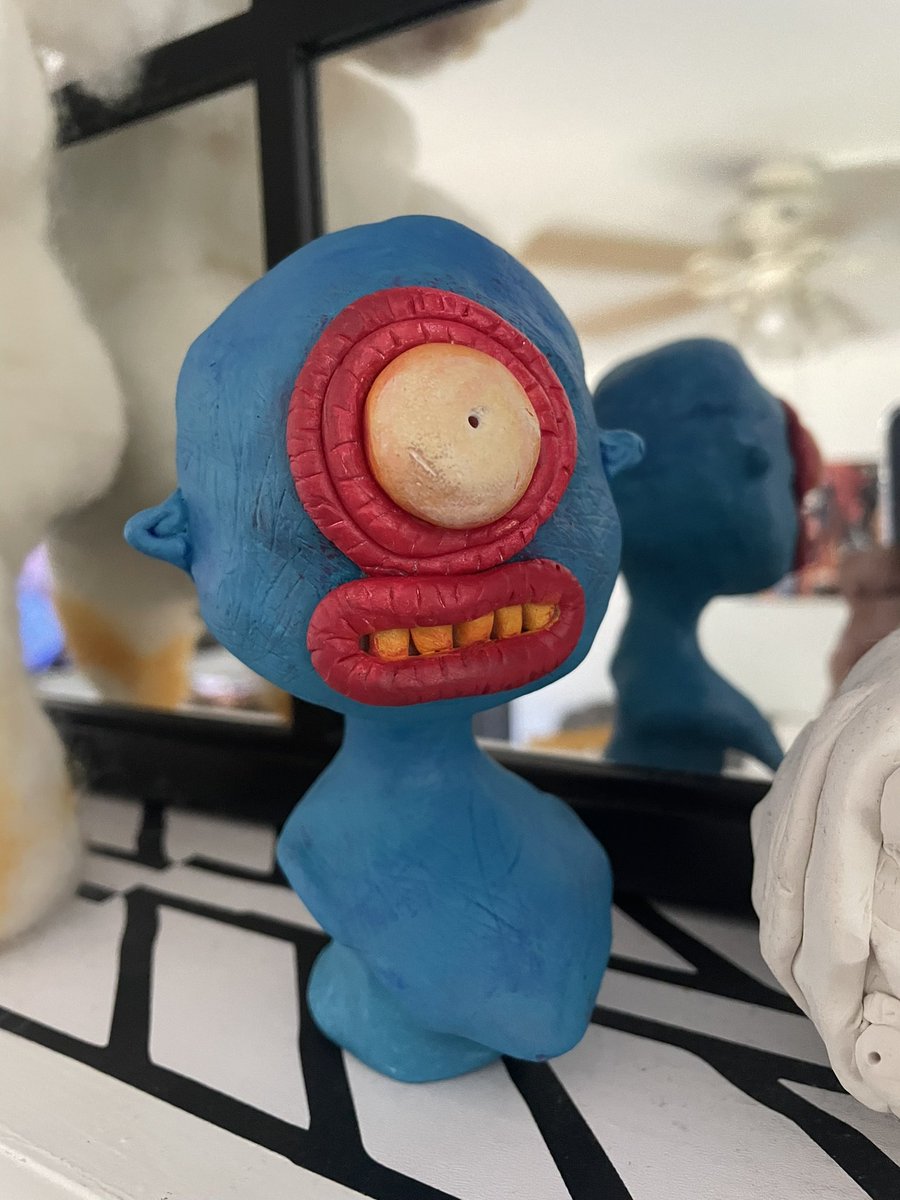 THETOKSNFT's tweet photo. 💫 S/O to @Geeketeria for winning the physical sculpt during our live streamed #TOKATHON. . . finished up this beauty just for ya! 💫 https://t.co/lat21Ei17u