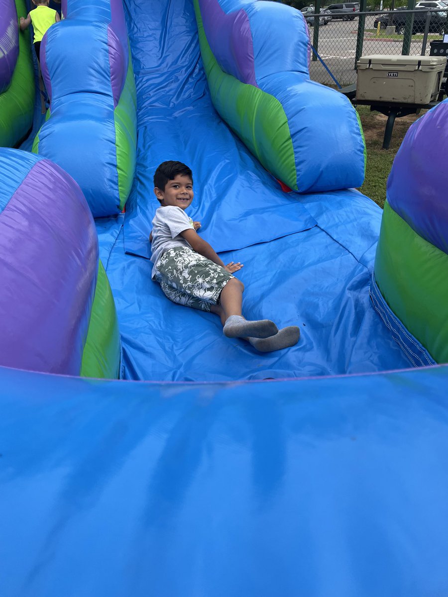 CantonElem's tweet photo. PK Field Day!  ❤️❤️❤️ https://t.co/PIbv8pxFgi