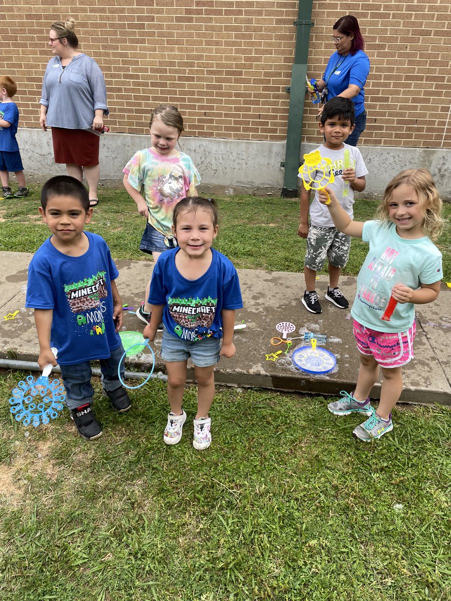CantonElem's tweet photo. PK Field Day!  ❤️❤️❤️ https://t.co/PIbv8pxFgi