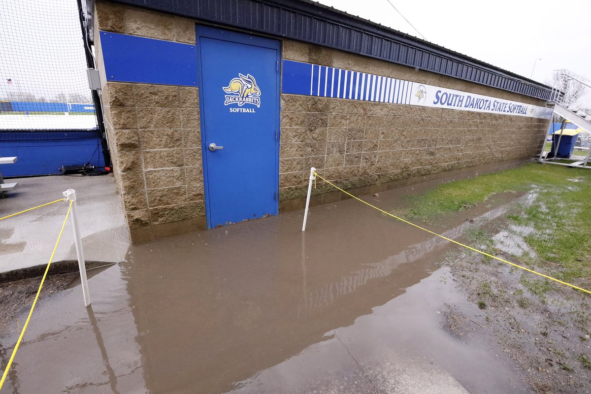 ICYMI it's a little soupy in South Dakota today. We will hope things dry up for a great day of softball tomorrow. 

Times are still TBD.

#ROOUP | <a href="/thesummitleague/">The Summit League</a>