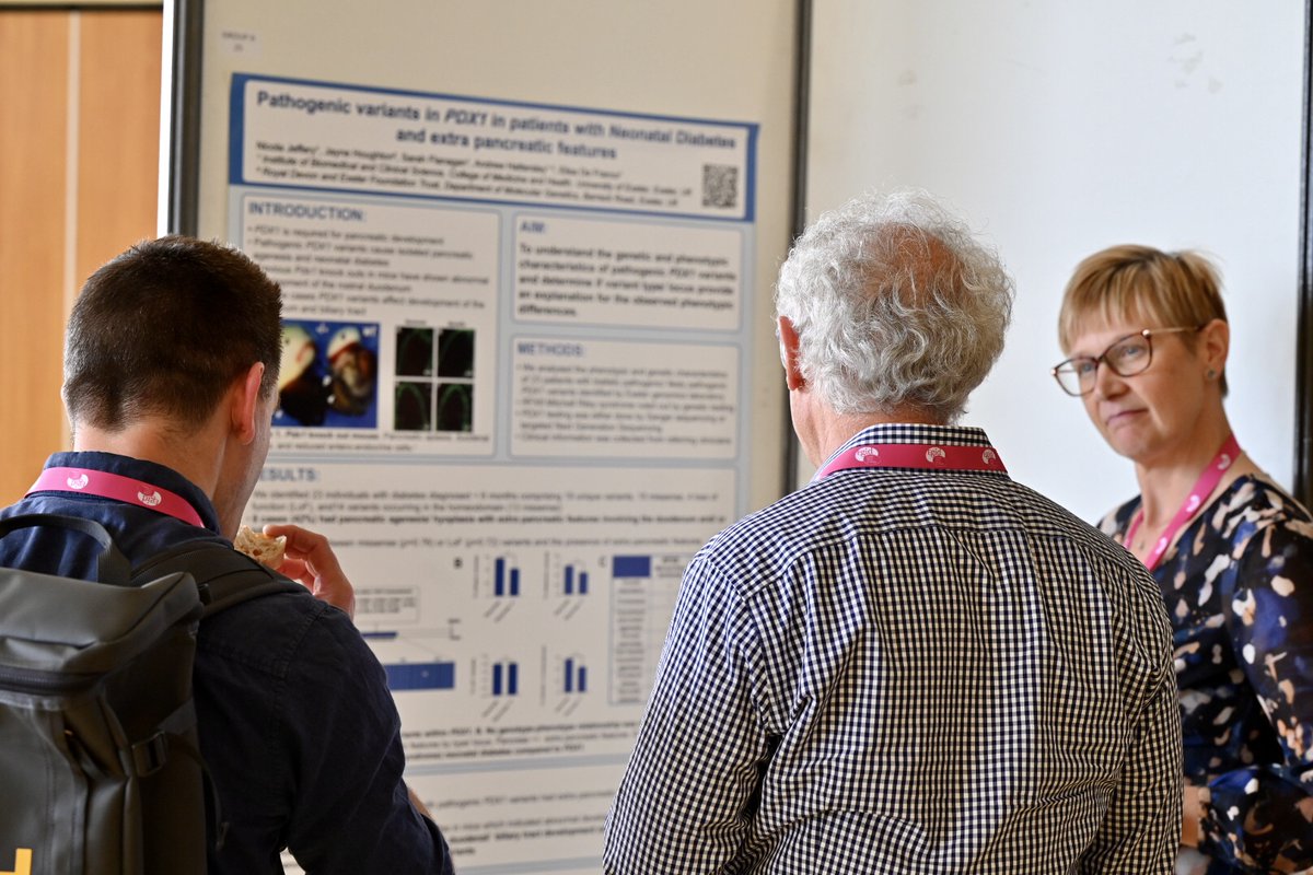 PreciDIABCenter's tweet photo. 💡[ #SGGD_2022]💡
⏱️ It's time for the poster session, the young scientists are presenting their  work in front of an expert jury. We wish them good luck for the awards ceremony on Friday !🤞 https://t.co/ABL5bcESEa