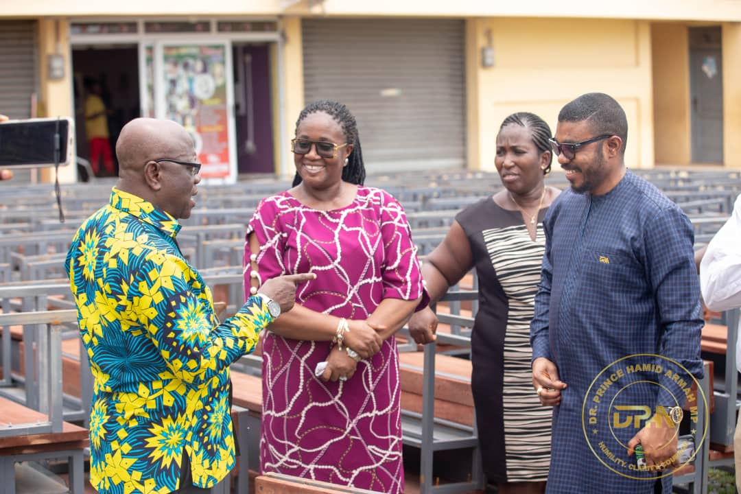 dpharmah's tweet photo. Together with the newly elected NPP Kwesimintsim Constituency Executive led by Chairman Jerry Hanson, I  presented 200 desks to the Effia-Kwesimintsim Municipal Assembly (EKMA).

These desks are an addition to an earlier presentation of over 300 pieces of furniture.
1/2 https://t.co/z6ZtFDJSIr