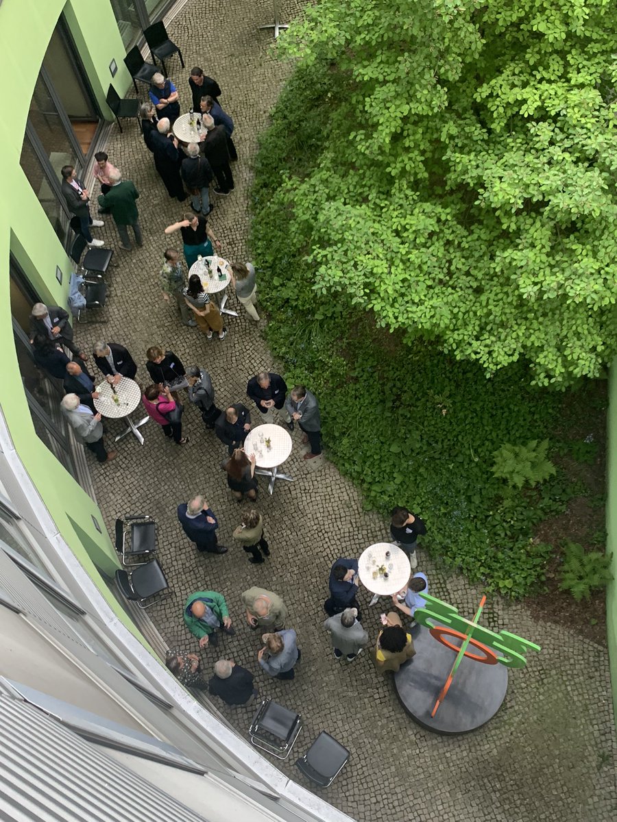 SZukunftBerlin's tweet photo. Frühlingstreffen unserer Initiativverantwortlichen mit Abschied von @richter_szb aus dem Vorstand und Themenüberblick durch das neue Leitungsteam. Die #SZB bleibt am Puls von Stadt, Region und Europa! https://t.co/bv6KU4KfVa
