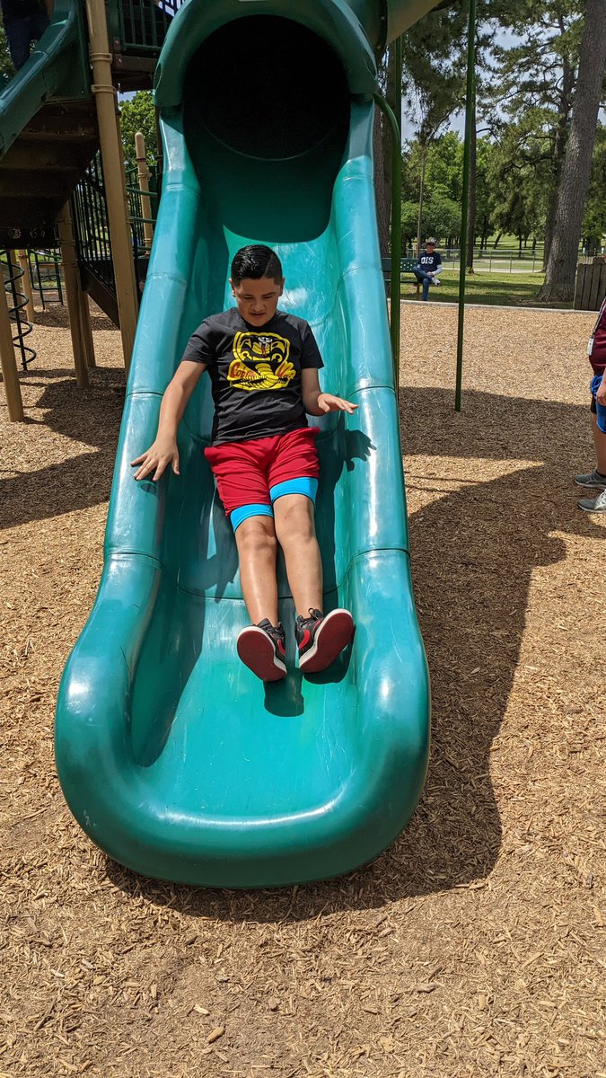 TPaceOIS's tweet photo. Nothing like a picnic at Spring Creek Park to wrap up our last CBI of the year! @TStudentsupport @TISDOIS #spiritofinclusion https://t.co/lnX12Qp2Mm