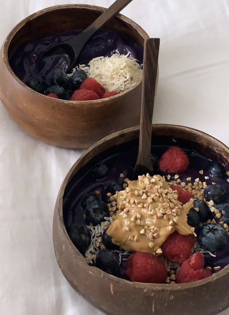 liviuuh's tweet photo. açaí bowls 🫶🏼 https://t.co/sfOa6gzuR9