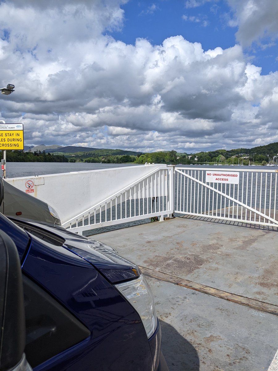 Swan (Blonde) and Raven (Red) sailing on Windermere again!! 🌞🌞 off to the Red Lion at Hawkshead.
 <a href="/BownessBayBrews/">Bowness Bay Brewing</a>