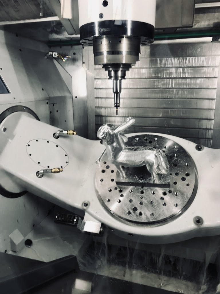 regofix_group's tweet photo. Real handshakes at the CHIRON Open House 2022 in Tuttlingen Germany.

Huge thanks to #chiron &amp; #factory5 for the great #event
 
Discover in full action #powrgrip as well as live demo of the new Micro5 equipped with ATC-E15 #toolholding by @regofix_group https://t.co/7p0erycxvr