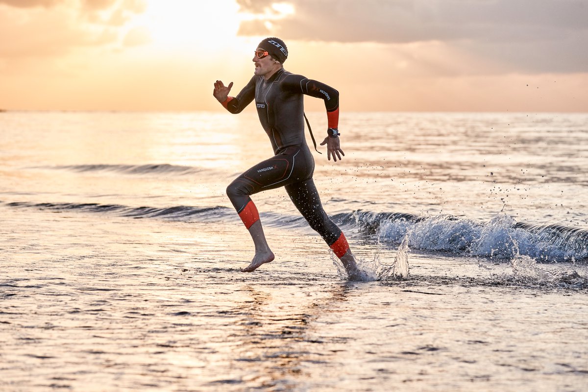 Tim Don’s top tips for swimming in open water! From <a href="/Zone3official/">ZONE3</a> 
zone3.com/blogs/inside-z…
#openwaterswimming #swimming #Triathlon