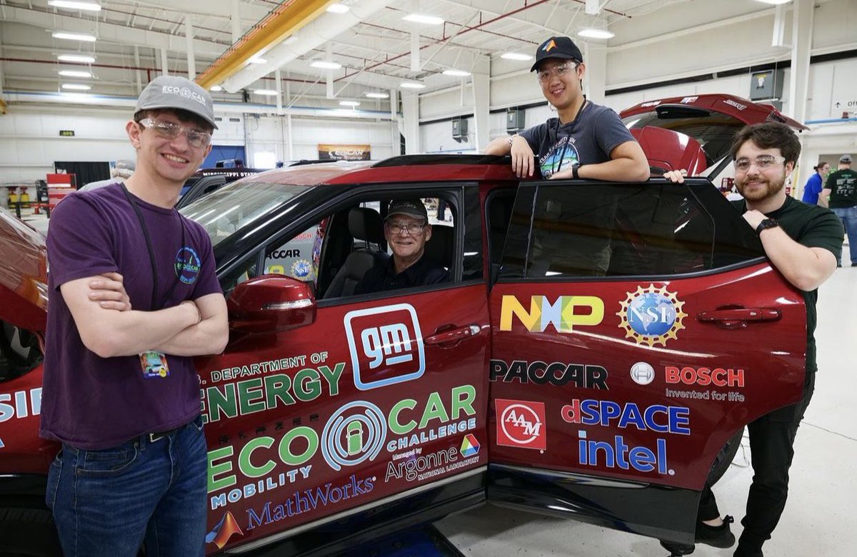 EcoCARChallenge's tweet photo. DAY 3: Good morning from the @GM Desert Proving Ground! It’s Day 3 of competition and teams are making their way through Vehicle Technical Inspections and moving on to Vehicle Testing Events! 

#Year4Competition #BlazerShowdown https://t.co/E1CCTk63bh