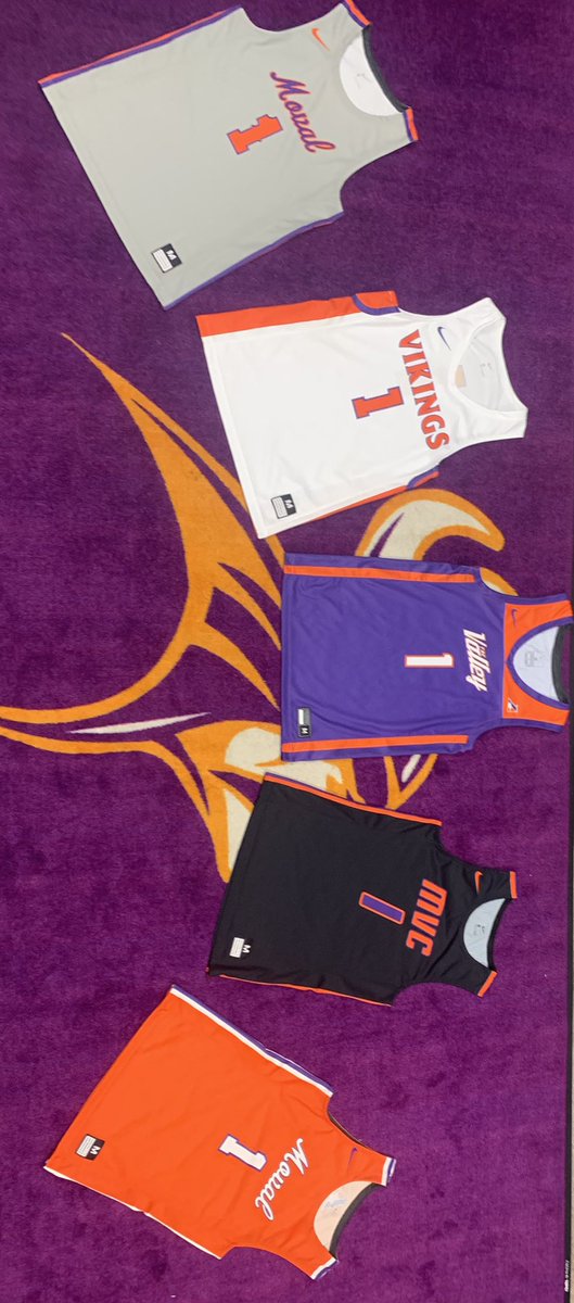 mvcbball's tweet photo. πππππ ππ π₯ππ βππΈπππΌπ πΌπ»ππππββ π¦ππππ π£ππ€! #VikesUp #ValleyWillRoll #Sofreshandclean https://t.co/uYe99JaUna