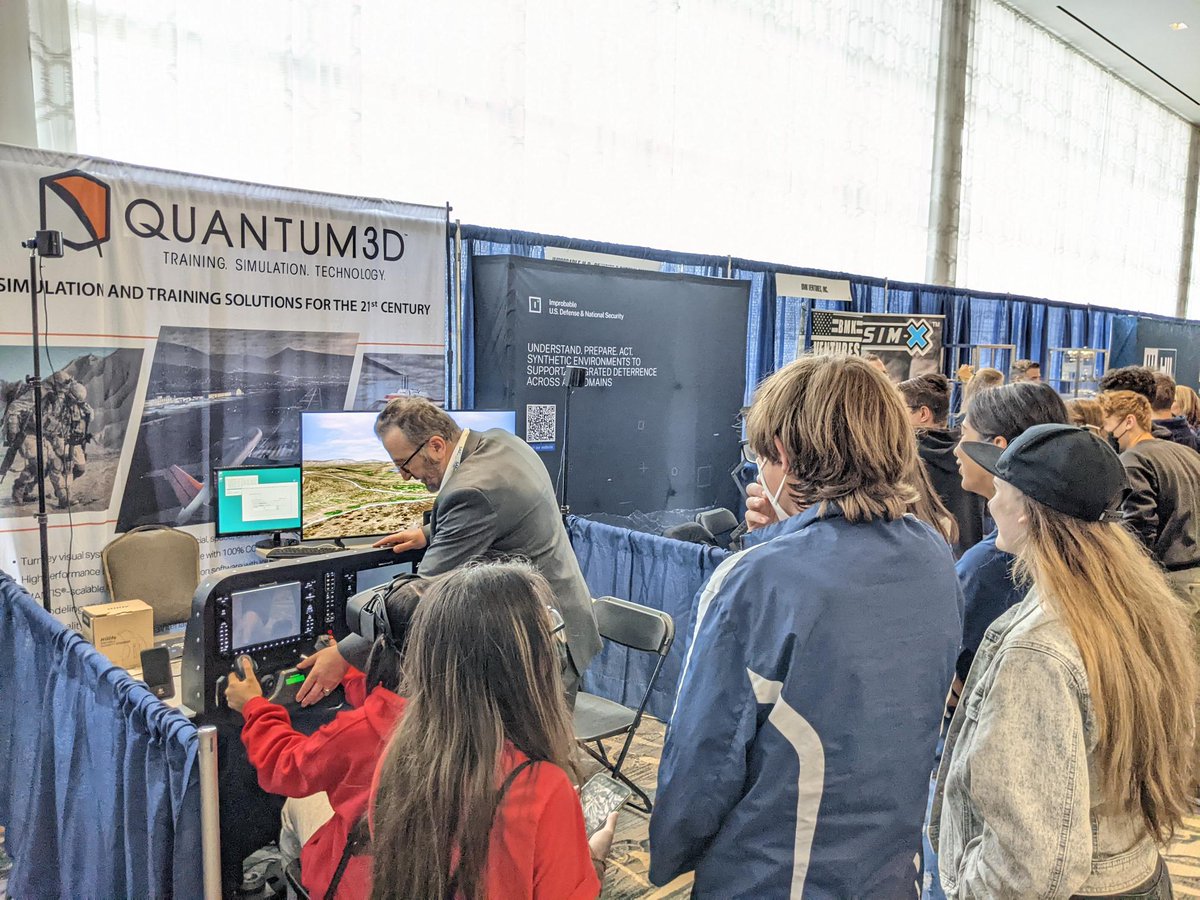 Quantum3D's tweet image. Final day at MODSIM with visitors of all ages.

#MODSIMWorld2022 #mixedreality #levelD #imagegeneration #flightsimulator #Quantum3D