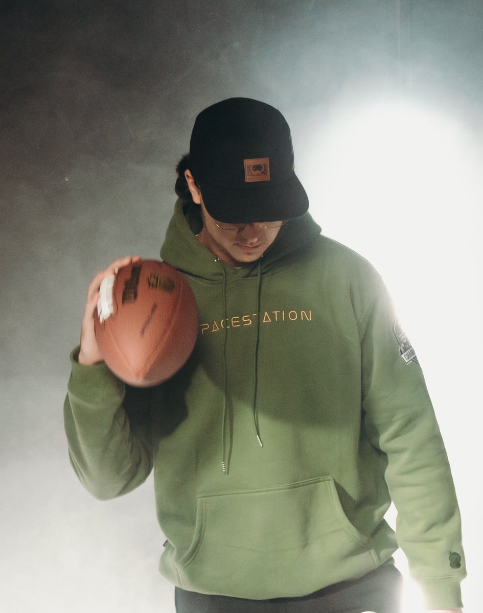 Kurt Benkert tweet media