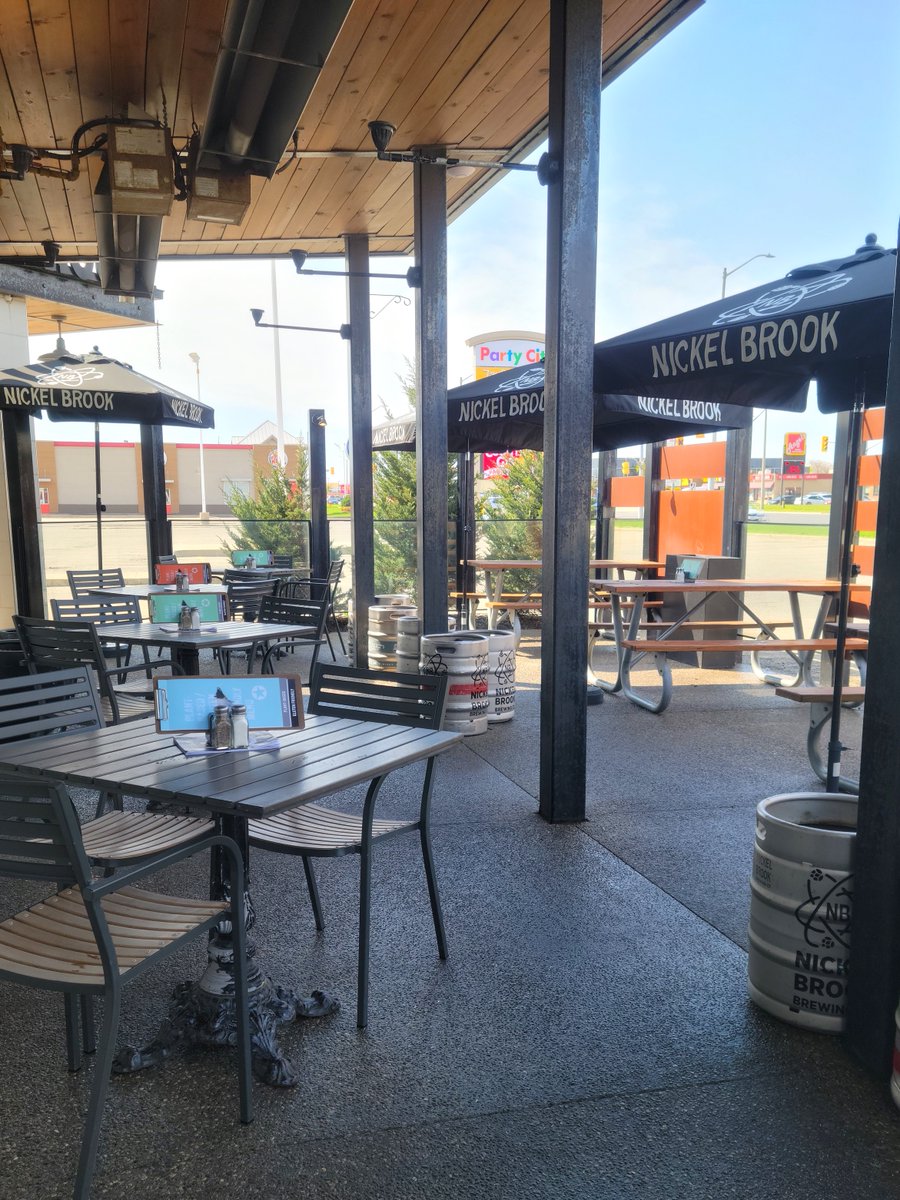 Patio's a-callin! ☀️ 

📸 <a href="/gouveia_susie/">Susie Gouveia</a>
#beertownpublic #cambridgeont #galtlove #supporlocal #eatlocal #drinklocal